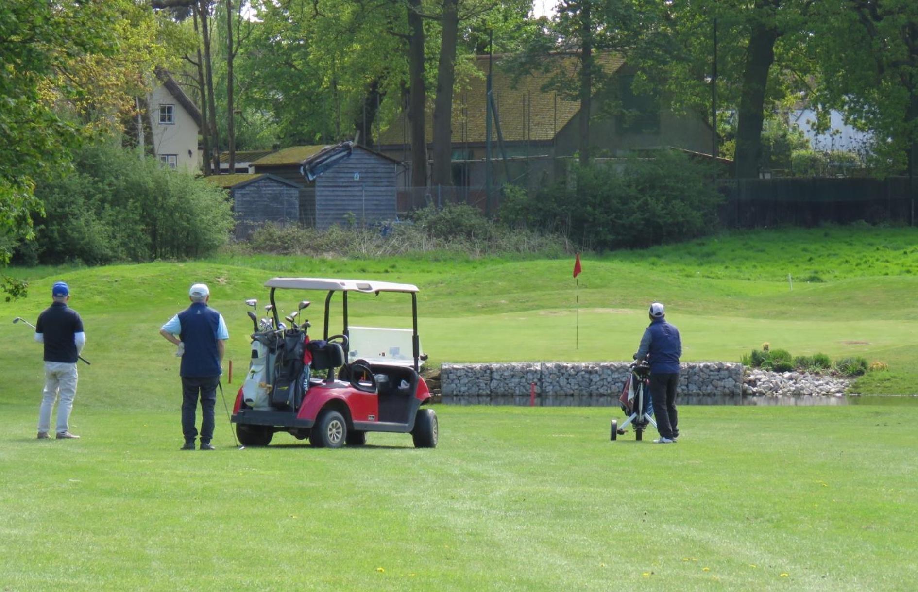 Manor Of Groves Hotel, Golf & Health Club Sawbridgeworth Exterior foto